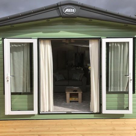 Luxury 2 Bedroom Caravan In Stunning Location ピトロクリー エクステリア 写真