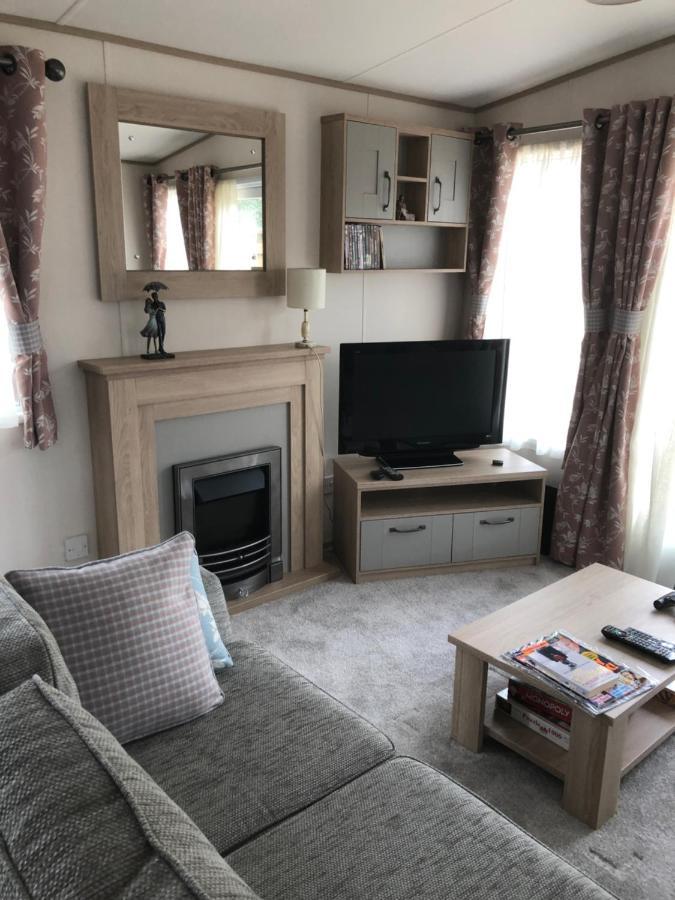 Luxury 2 Bedroom Caravan In Stunning Location ピトロクリー エクステリア 写真